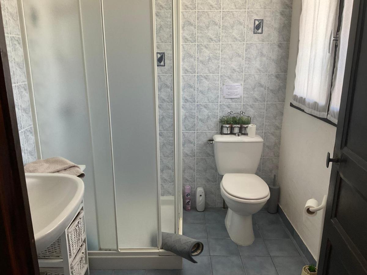 Le Jardin De Rose 24 Feuillebert Romagne 86700 Bed and Breakfast Εξωτερικό φωτογραφία
